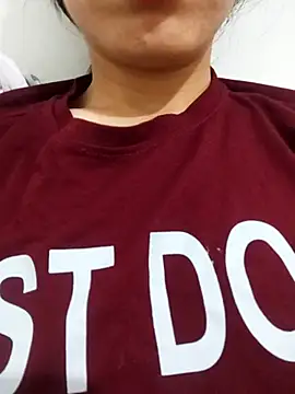 saraaxx1 online show from November 2025 11:10:02 AM