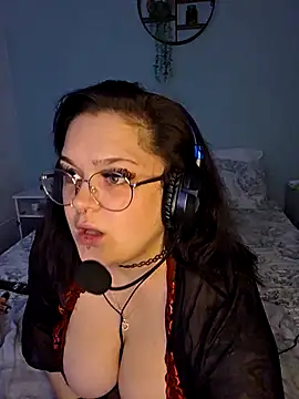 Saucy-Serenity online show from September 2025 07:14:01 PM