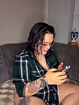 Saucy-Serenity online show from October 2025 07:24:02 PM