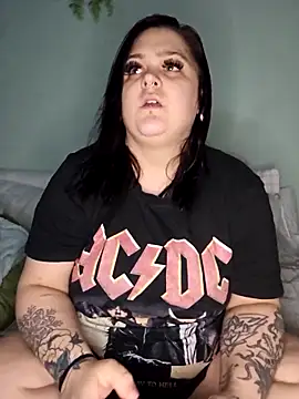 Saucy-Serenity online show from April 2026 07:58:02 PM