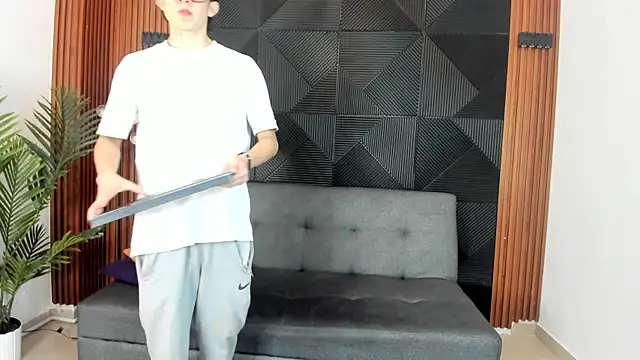 troy rouge online show from March 2025 07:12:01 PM