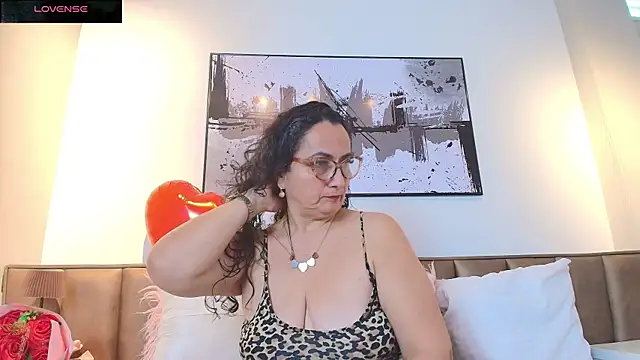 AlessandraLeroy online show from February 2026 12:34:01 PM