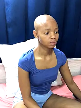 BondiBitch online show from November 2025 03:02:01 PM