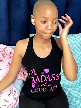 BondiBitch online show from November 2025 01:44:01 PM