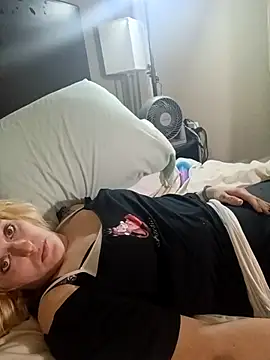 KITTYBOOBOOFUXX online show from November 2025 10:15:01 AM