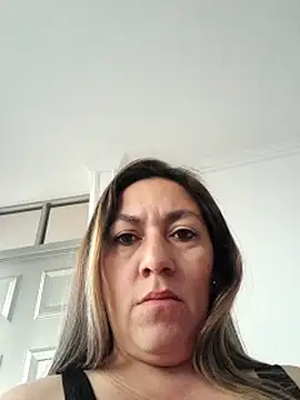 Luna-nevada online show from November 2025 09:47:01 PM