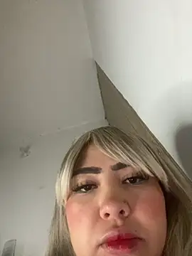 Snapshot of Mia_cullen_ chatting on October 2025 02:19:01 AM Mia cullen online show from October 2025 02:19:01 AM