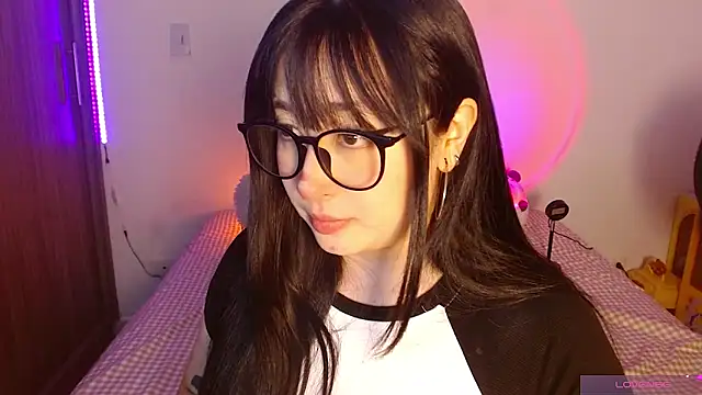 Snapshot of Oliviargf chatting on June 2026 01:26:02 AM Oliviargf online show from June 2026 01:26:02 AM