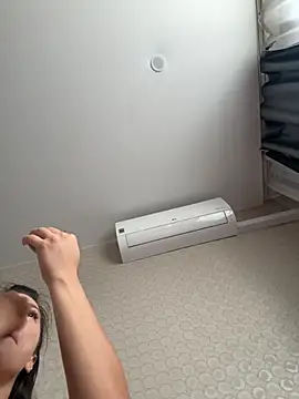 Snapshot of AleksandraRich chatting on November 2025 03:28:01 AM AleksandraRich online show from November 2025 03:28:01 AM