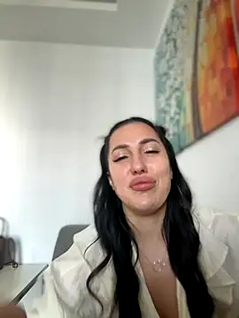 Snapshot of AleksandraRich chatting on November 2025 02:55:01 AM AleksandraRich online show from November 2025 02:55:01 AM