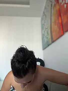 Snapshot of AleksandraRich chatting on December 2025 03:45:02 AM AleksandraRich online show from December 2025 03:45:02 AM