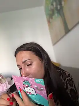 Snapshot of AleksandraRich chatting on February 2026 04:06:02 AM AleksandraRich online show from February 2026 04:06:02 AM