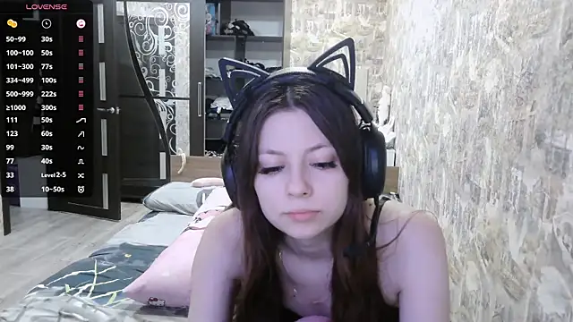 Snapshot of RendyDow chatting on November 2025 08:33:02 AM RendyDow online show from November 2025 08:33:02 AM