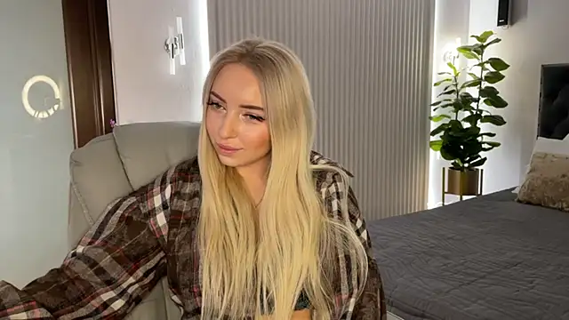 OhMyEmma online show from November 2025 01:29:01 AM