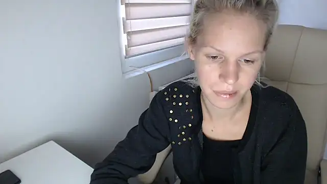 ElssaRush online show from September 2025 05:18:02 AM