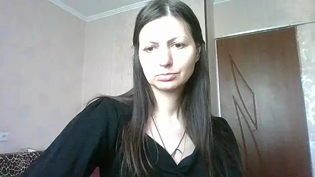 AliseWats online show from March 2025 09:24:02 AM