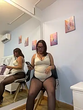Snapshot of SophiaQueens chatting on June 2026 08:21:02 PM SophiaQueens online show from June 2026 08:21:02 PM