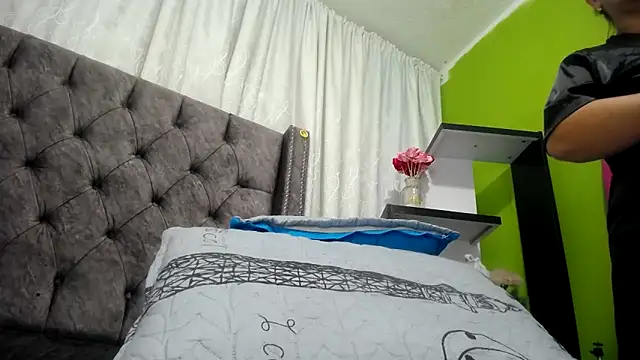 ANA-BULLOCK- online show from October 2025 12:24:02 PM