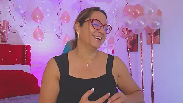 weet Evans    online show from November 2025 04:11:02 AM