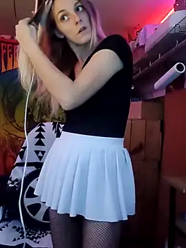 Snapshot of AlicePayne chatting on December 2025 04:17:01 AM AlicePayne online show from December 2025 04:17:01 AM