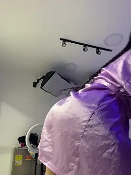 AlesiaCooper online show from October 2025 12:06:01 PM