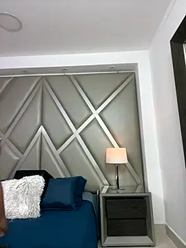 AlesiaCooper online show from November 2025 08:10:01 PM