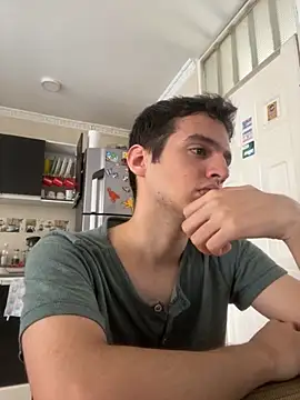 Snapshot of Thiagobb7 chatting on October 2025 06:41:01 PM Thiagobb7 online show from October 2025 06:41:01 PM