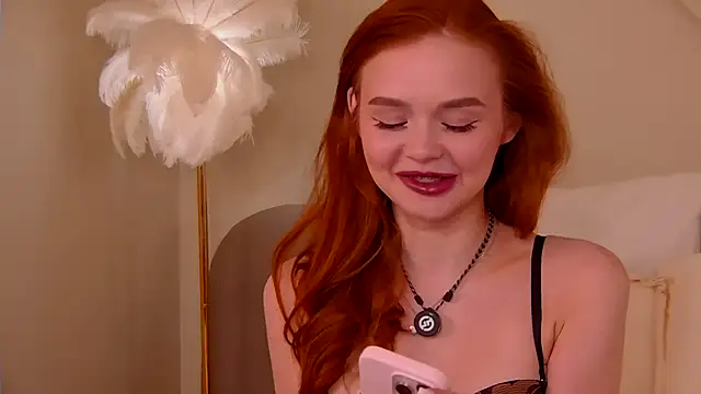 MiraBliss online show from November 2025 05:45:02 PM