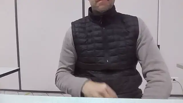 Simon 76 online show from October 2025 10:22:02 AM