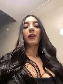 MagieeThomson online show from January 2026 03:38:01 PM