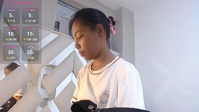 willow smitt online show from March 2026 02:00:01 PM