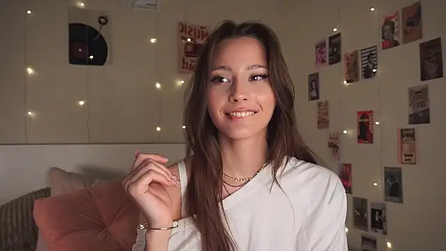 Snapshot of EditaBails chatting on September 2025 06:57:02 PM EditaBails online show from September 2025 06:57:02 PM