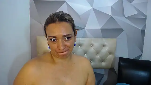 Milf-Prettyboobs online show from December 2025 10:47:02 PM