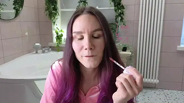 Clare  Florence online show from March 2025 01:40:02 PM