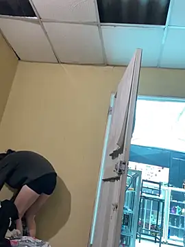 Snapshot of val_zx chatting on September 2025 07:37:01 PM val zx online show from September 2025 07:37:01 PM