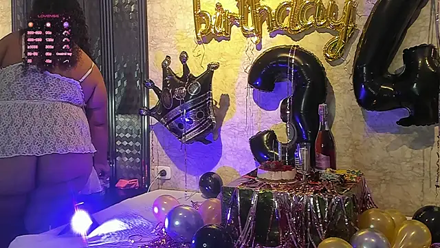 Snapshot of BBWHijab chatting on January 2026 05:10:02 AM BBWHijab online show from January 2026 05:10:02 AM