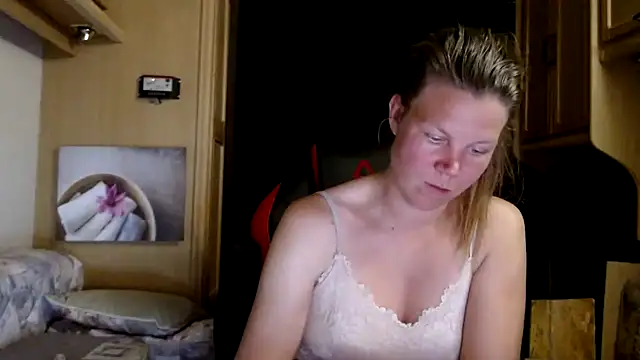 Snapshot of CallMeMaria chatting on January 2025 09:39:02 PM CallMeMaria online show from January 2025 09:39:02 PM