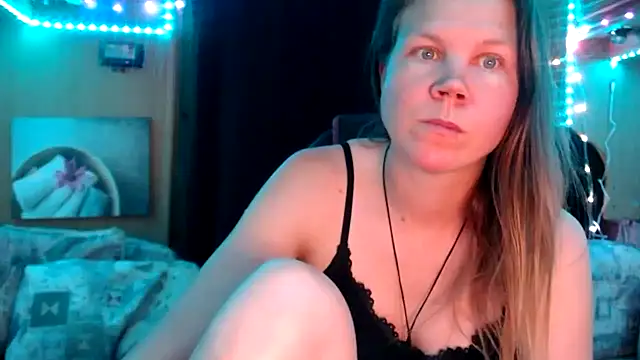 Snapshot of CallMeMaria chatting on January 2025 04:09:01 PM CallMeMaria online show from January 2025 04:09:01 PM