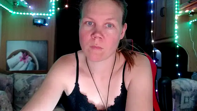 Snapshot of CallMeMaria chatting on February 2025 01:44:01 PM CallMeMaria online show from February 2025 01:44:01 PM