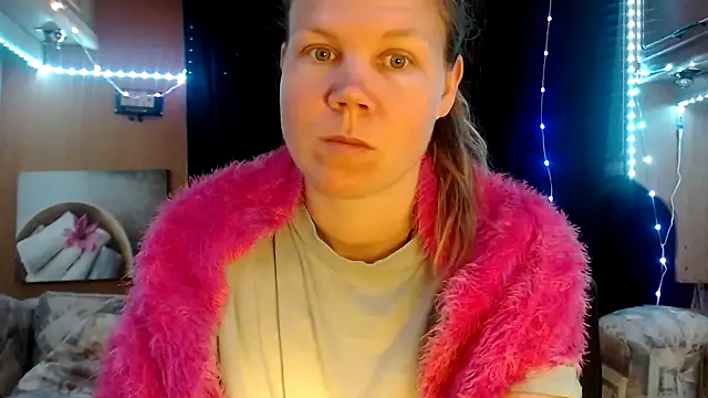 Snapshot of CallMeMaria chatting on February 2025 10:20:02 AM CallMeMaria online show from February 2025 10:20:02 AM