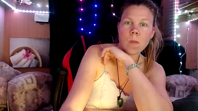 Snapshot of CallMeMaria chatting on March 2025 09:03:01 PM CallMeMaria online show from March 2025 09:03:01 PM