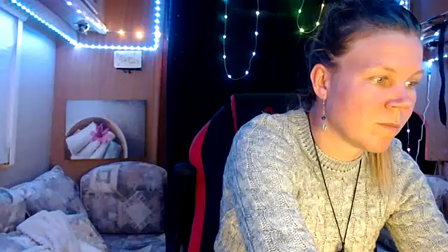 Snapshot of CallMeMaria chatting on March 2025 05:04:01 PM CallMeMaria online show from March 2025 05:04:01 PM