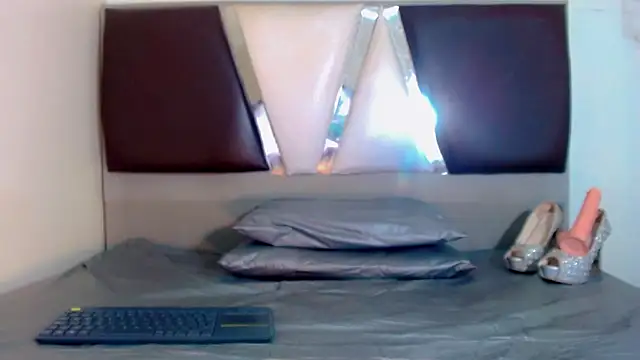 Snapshot of alexsandra_kiss chatting on November 2025 11:21:01 AM alexsandra kiss online show from November 2025 11:21:01 AM