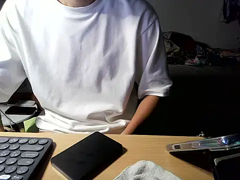 Snapshot of mak_mark92 chatting on October 2025 07:47:02 PM mak mark92 online show from October 2025 07:47:02 PM