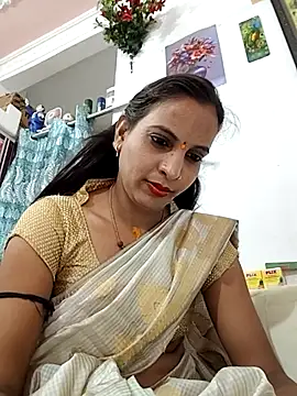 Hotty-Nidhi online show from July 2026 06:09:01 AM