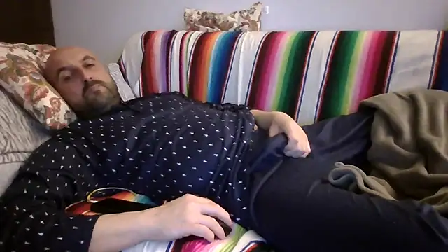 maxxxio12 online show from April 2026 07:26:01 PM