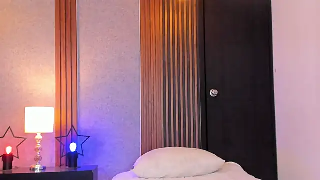 Snapshot of Abby_sinss chatting on November 2025 08:19:02 PM Abby sinss online show from November 2025 08:19:02 PM