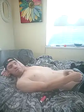 Snapshot of Slim_Whitey chatting on October 2025 09:35:01 PM Slim Whitey online show from October 2025 09:35:01 PM