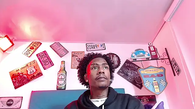 Snapshot of lili_roussi chatting on November 2025 12:10:01 AM lili roussi online show from November 2025 12:10:01 AM