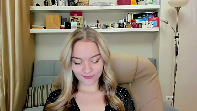 Snapshot of Kara_Smith_ chatting on December 2024 09:26:01 PM Kara Smith online show from December 2024 09:26:01 PM